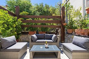 Apartments & Room Frane