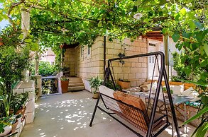 Apartments & Room Frane