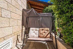 Apartments & Room Frane