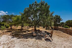 2670 Trullo Corni di Fiasco by Barbarhouse