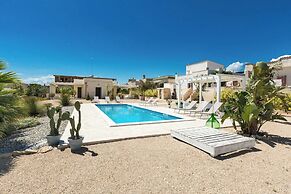 2494 Villa Tina Maria by Perle di Puglia