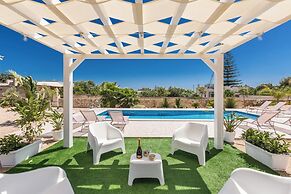 2494 Villa Tina Maria by Perle di Puglia