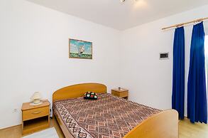 Apartments Villa Molunat 1