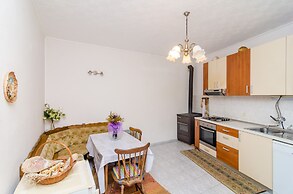 Apartments Villa Molunat 1