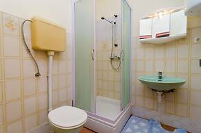 Apartments Villa Molunat 1