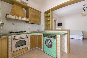 2401 Villetta Rosa by Barbarhouse