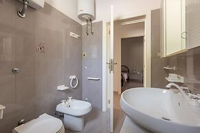 2401 Villetta Rosa by Barbarhouse