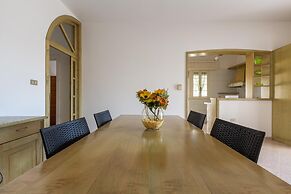 2401 Villetta Rosa by Barbarhouse