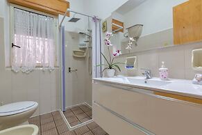 2338 Bilo Imma B by Barbarhouse