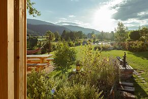Cottage Happiness With Sauna and Natural Pool