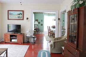 5449 Emerald 5 Bedroom Home by RedAwning