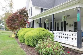 5449 Emerald 5 Bedroom Home by RedAwning