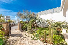 2961 Villa Poesia by Barbarhouse