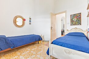 2961 Villa Poesia by Barbarhouse