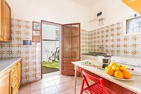 2961 Villa Poesia by Barbarhouse