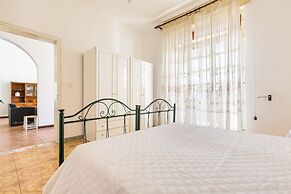 2961 Villa Poesia by Barbarhouse