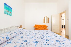 2961 Villa Poesia by Barbarhouse