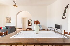 2961 Villa Poesia by Barbarhouse