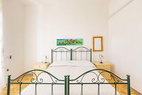 2961 Villa Poesia by Barbarhouse