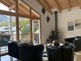 Impeccable 3-bed Duplex Penthouse in Saas-fee