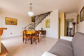 2348 Villino Mareluce by Barbarhouse