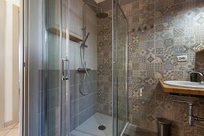 2690 Villetta Lea by Barbarhouse