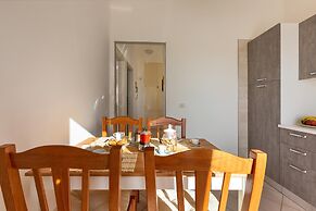 2690 Villetta Lea by Barbarhouse