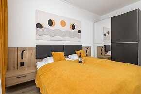 Apartment Spadochroniarzy by Renters