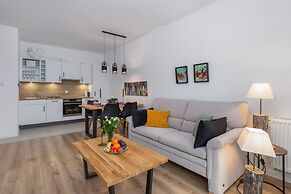 Apartment Spadochroniarzy by Renters