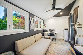 Pet’s FREE! Modern luxury steps from Russian River by Redawning