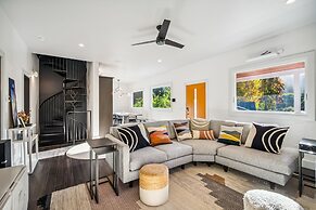 Pet’s FREE! Modern luxury steps from Russian River by Redawning