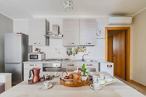 2963 Villino Albanuova by Barbarhouse