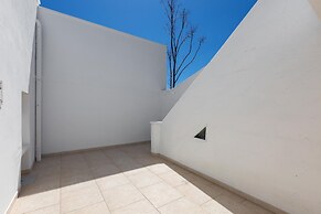 2957 Casa Uccio by Barbarhouse