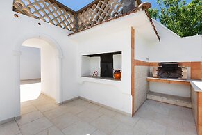 2957 Casa Uccio by Barbarhouse