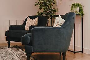 At The Bay - A Quintessential Cottage