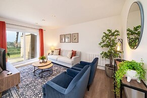 At The Bay - A Quintessential Cottage