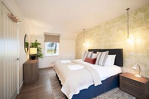 At The Bay - A Quintessential Cottage