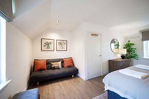 At The Bay - A Quintessential Cottage