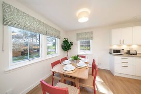 At The Bay - A Quintessential Cottage