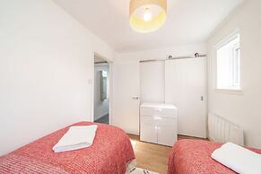 At The Bay - A Quintessential Cottage