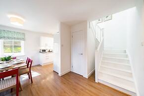 At The Bay - A Quintessential Cottage