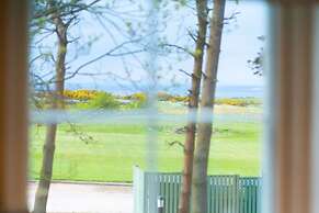 At The Bay - A Quintessential Cottage