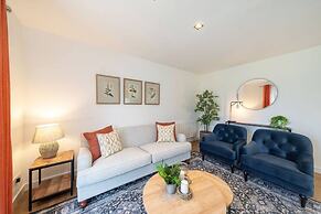 At The Bay - A Quintessential Cottage