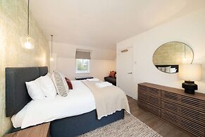 At The Bay - A Quintessential Cottage