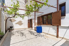 2980 Culla del Salento by Barbarhouse