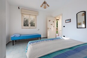 2686 Villetta Fiore di Maggio by Barbarhouse