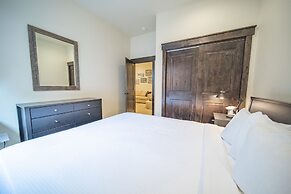 Alders 42 Outpost Dr