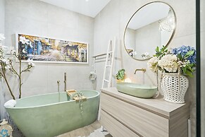 Marquee Penthouse - GCLR