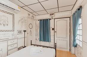 RoomQuest Chiang Mai Tha Phae