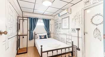 RoomQuest Chiang Mai Tha Phae
